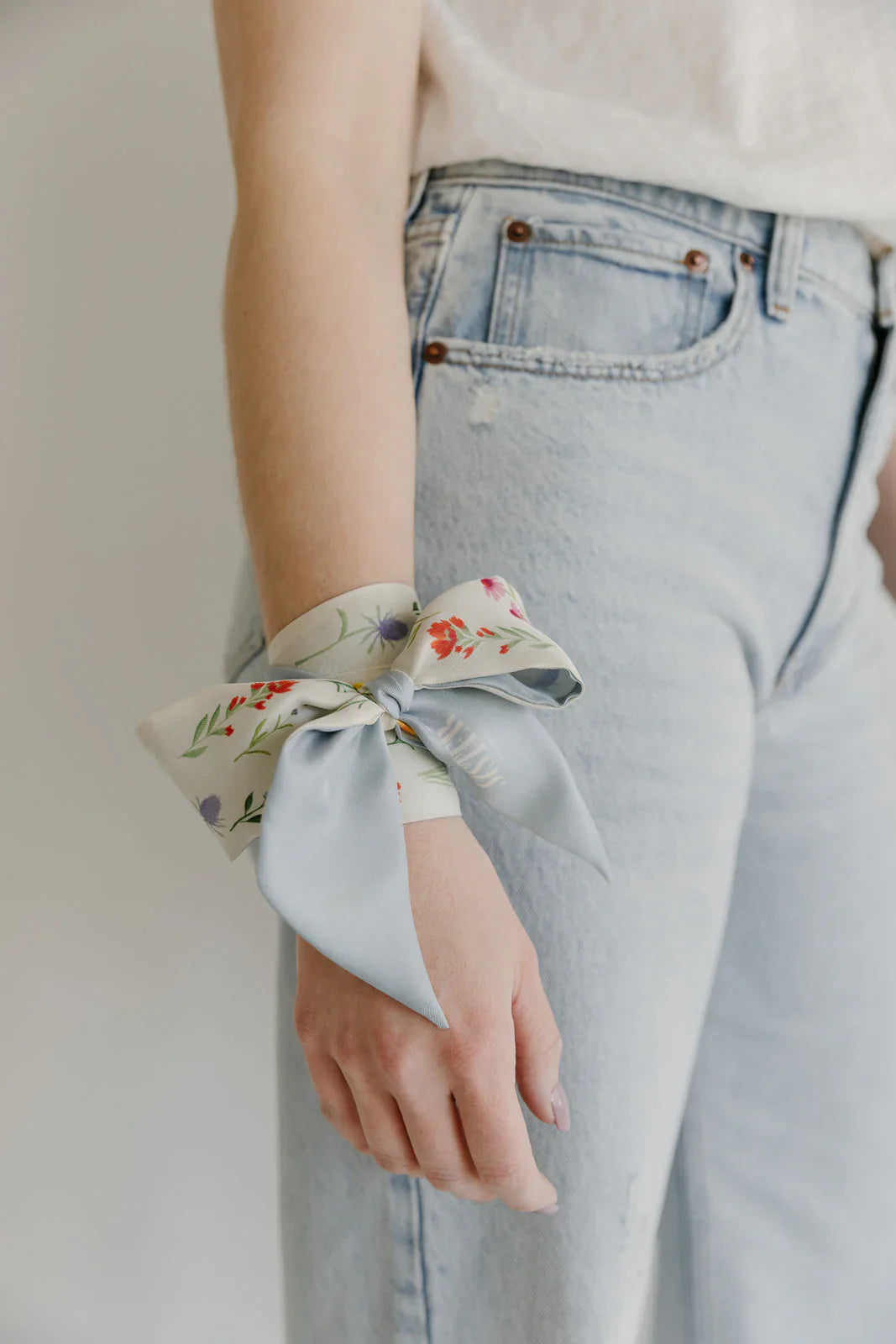 Wildflowers - Blue Silk Lasso