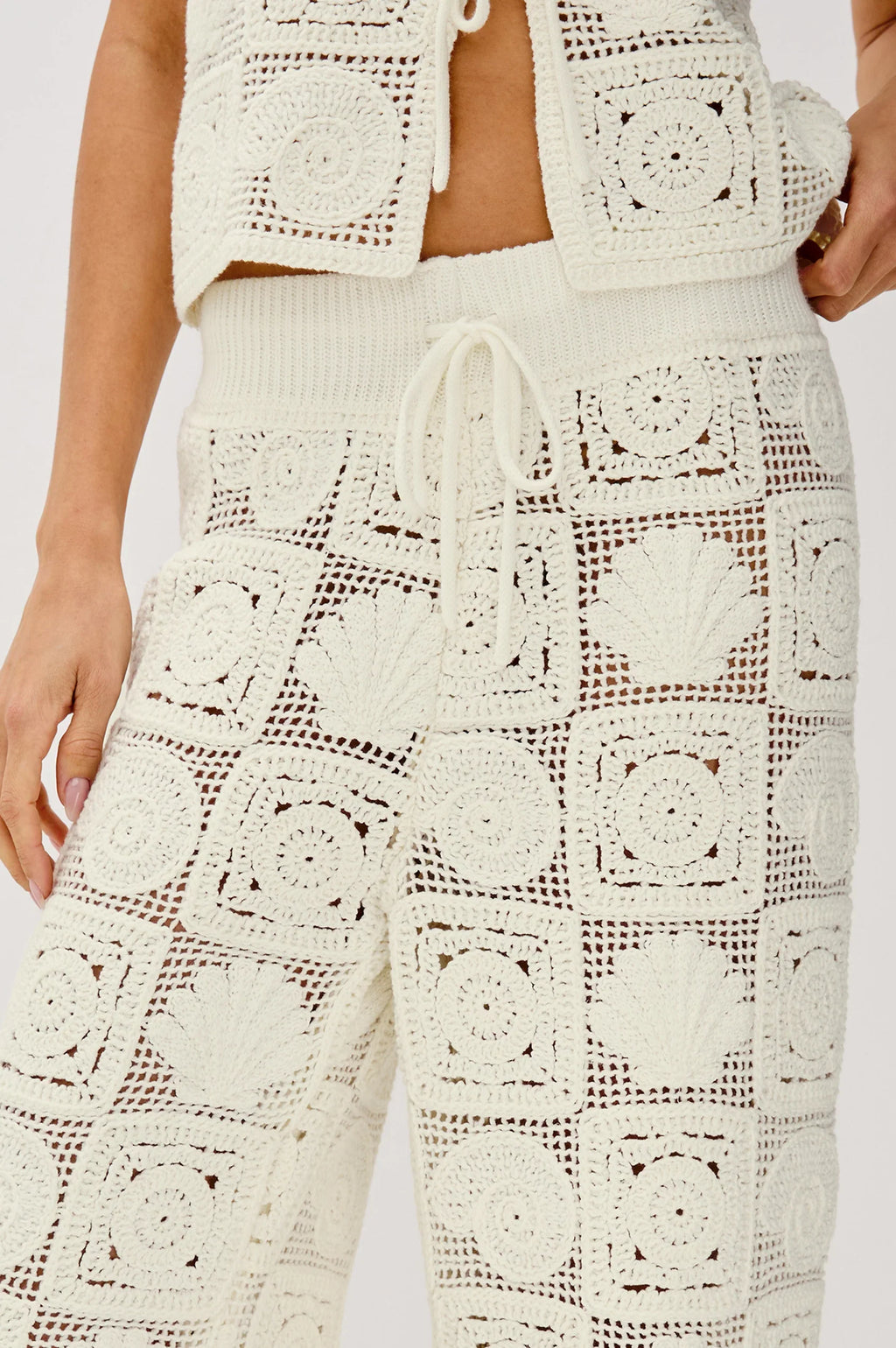 White Sea Shell Crochet Maja Pant