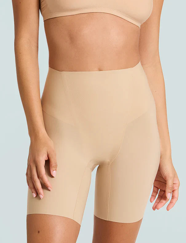 Zone Smooth High Waisted Short