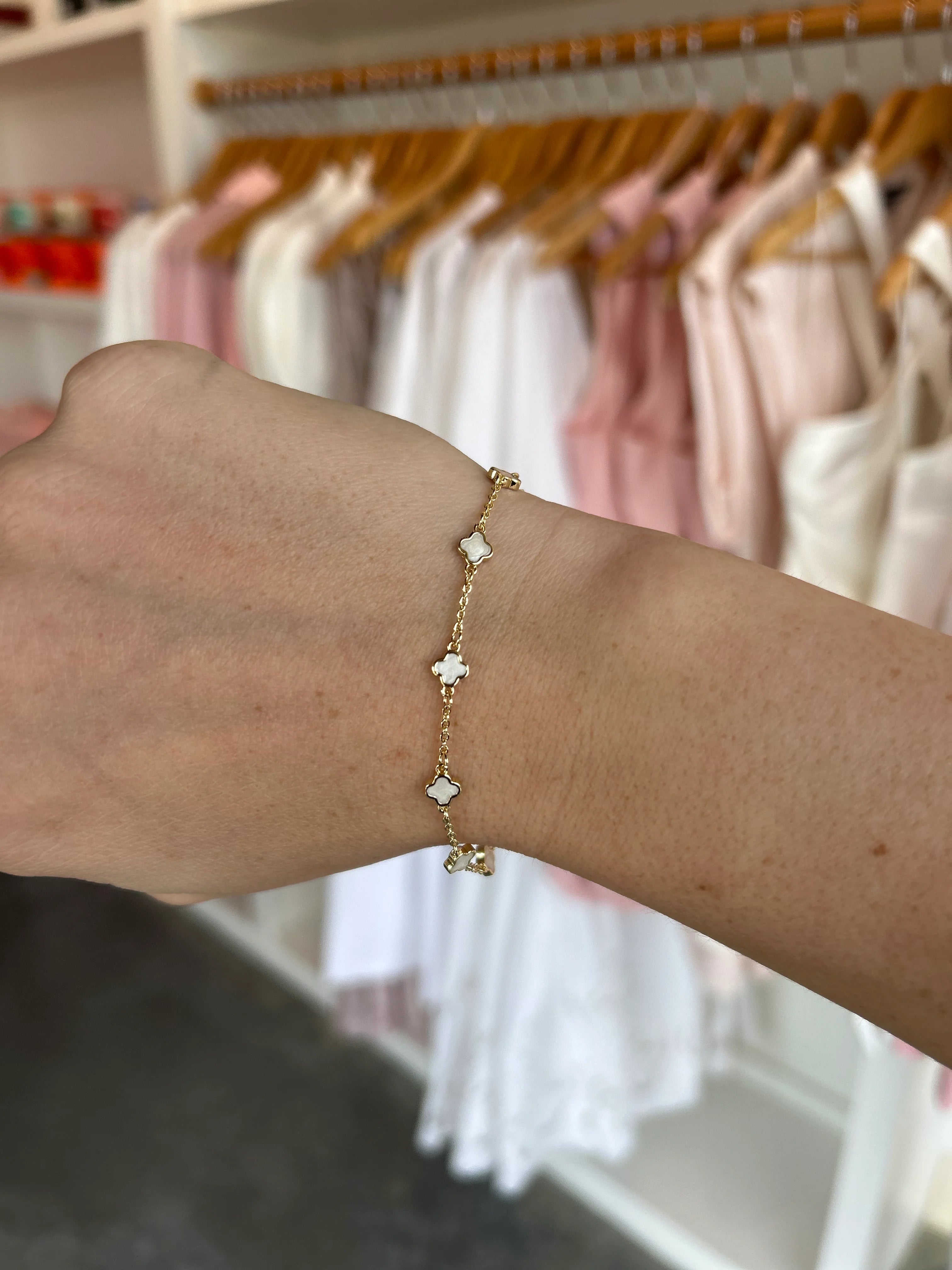 Mini White Gold Clover Bracelet